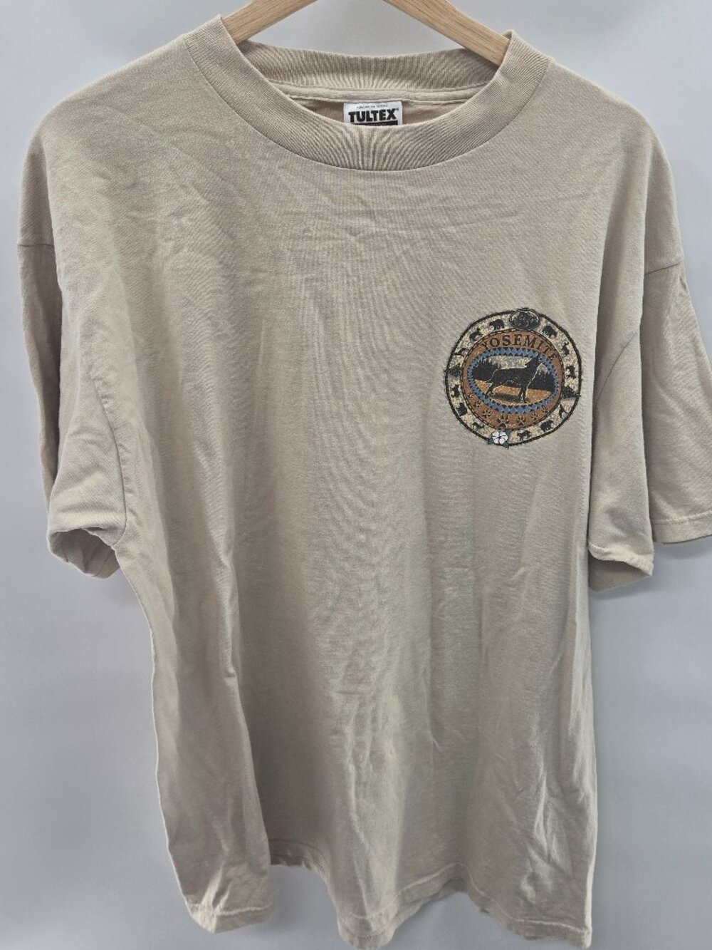 Vintage 1990s Cream Yosemite National Park Wolf Tultex Graphic T-Shirt X-Large